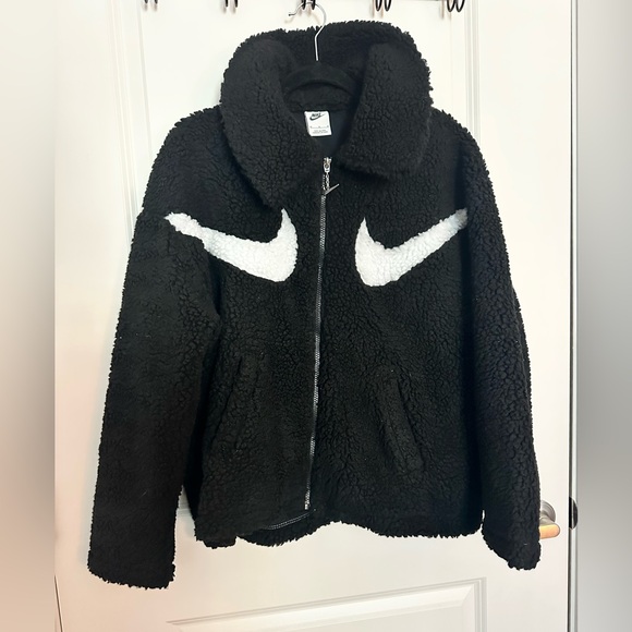 Nike faux Sherpa jacket Medium NWT - Picture 1 of 7
